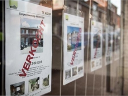 Huizenprijzen stagneren in eerste semester, appartementen en bouwgronden duurder
